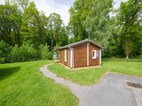 Chalet in Signy le Petit with Shared Swimming Pool
